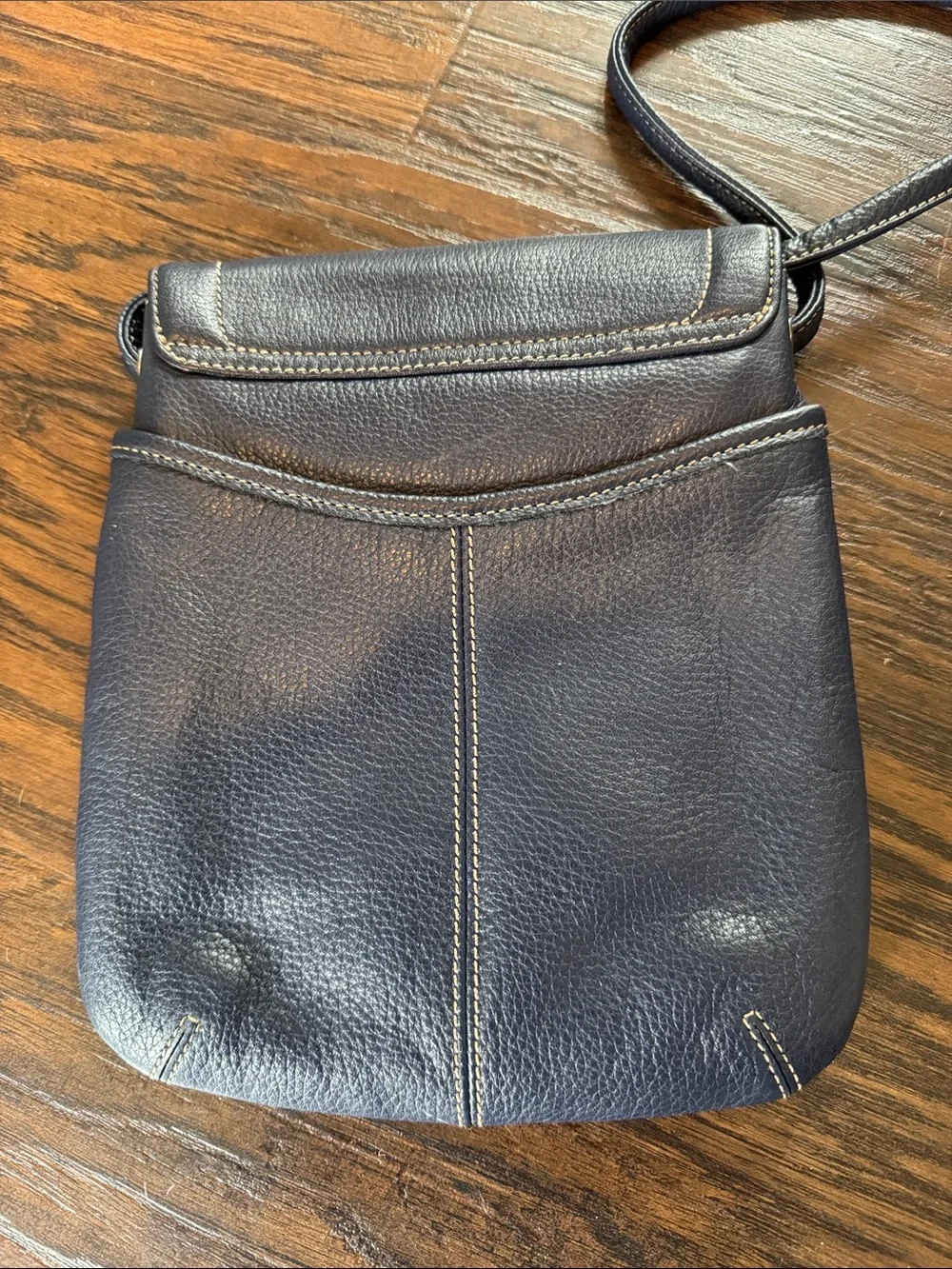 Tignanello Leather Navy Blue Crossbody Bag with Silver Accent - Picture 4 of 10